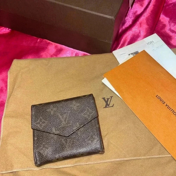 AUTHENTIC VINTAGE LOUIS VUITTON TRAVEL BUM BAG - Picture 3 of 13